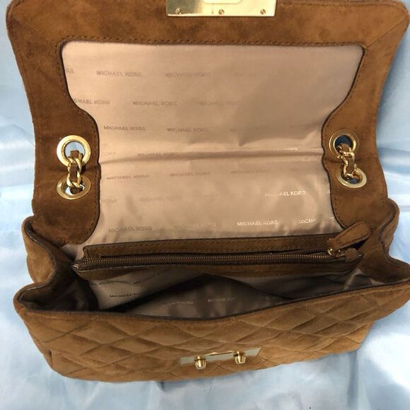 Michael Kors Quilted Taupe Sueded Crossbody Classic Luxury - Picture 6 of 6